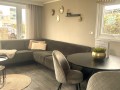 Chalet-B4-woonruimte-eethoek