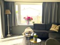 chalet-B4-woonruimte-met-terrasdeuren-naar-terras